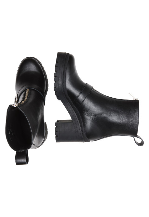 Zwart gladleren Gisela boot